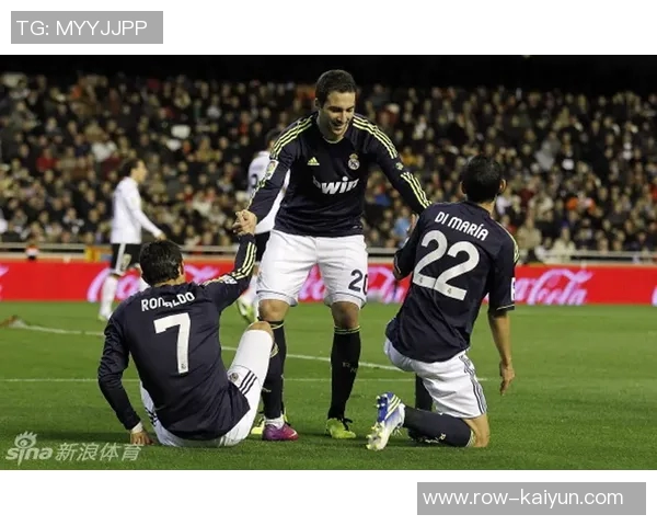 磅礴一战！卡特纳头球破门，奥萨苏纳1-0暂领先皇家社会